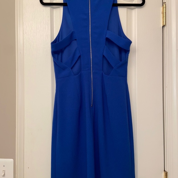 Tight fit dress - Picture 3 of 3